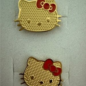 NEW! HELLO KITTY EARRINGS
